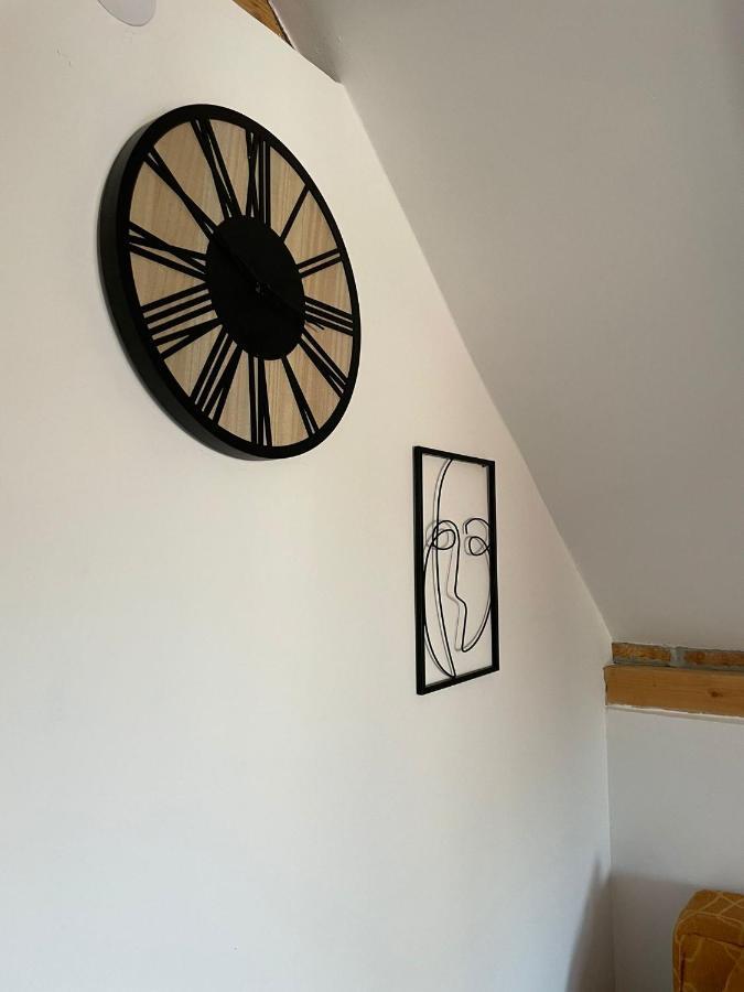 Apartmani Marija Zemun Zemun Polje Exterior photo