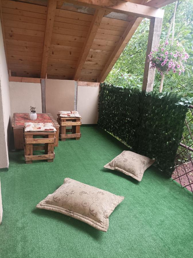 Apartmani Marija Zemun Zemun Polje Exterior photo